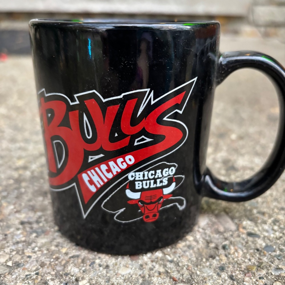 Chicago Bulls NBA Black Coffee Mug Cup NBA Licensed Merchandise